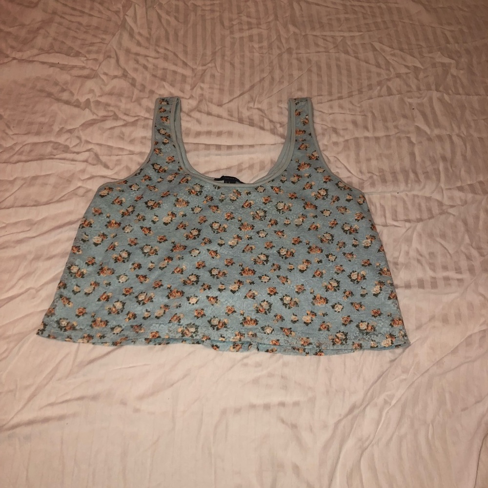 Forever 21 90s style crop top